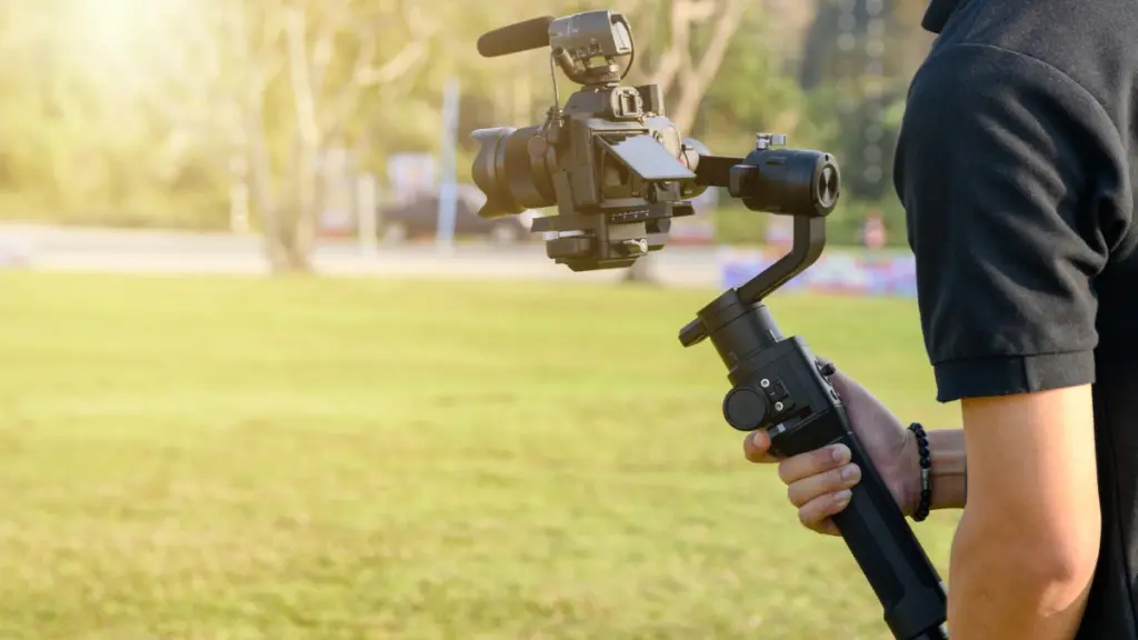 How to Use a Gimbal Stabilizer Optimizing Your Quality with Steady Video 2