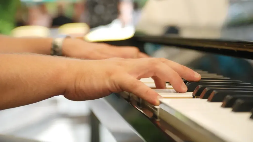 Knowing the Key Action of Digital Piano Hammer-Action, Semi-Weighted, and Synth-Action 2